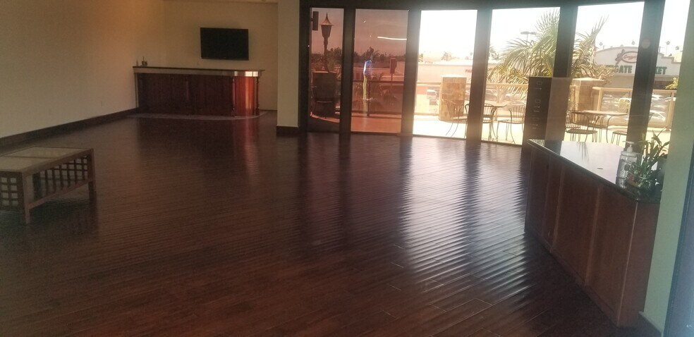 More Photos Of 10800 S Prairie Ave, Inglewood Service Station For Lease