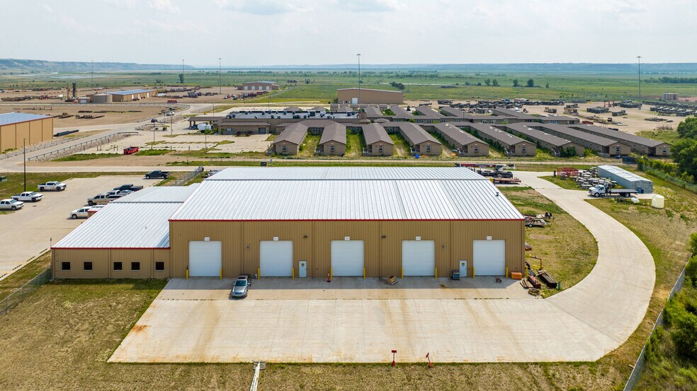 More Photos Of 611 37th Ave SE, Williston Warehouse For Sale