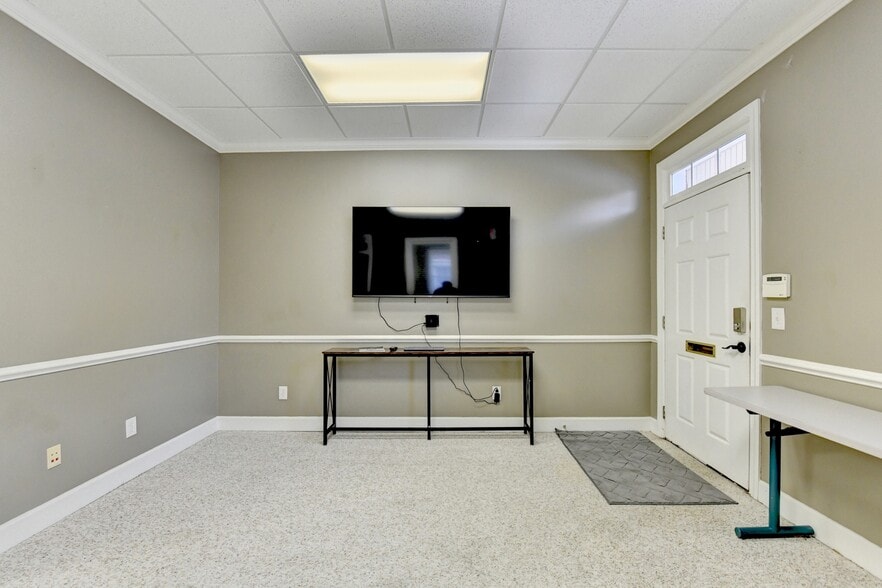 More Photos Of 3535 Roswell Rd, Marietta Medical For Sale