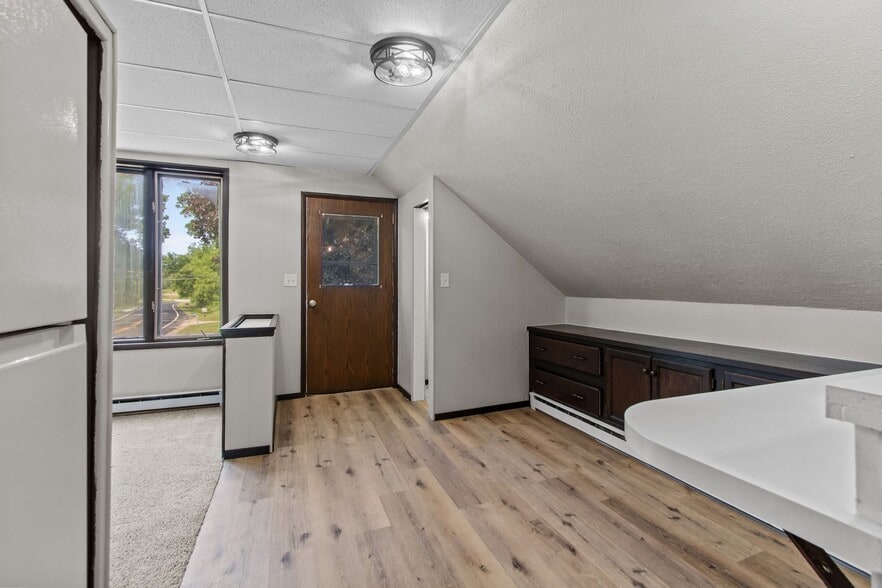 More Photos Of 1903 E Apple Creek Rd, Appleton Apartments For Sale