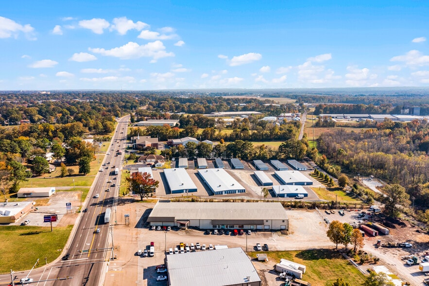 More Photos Of 2058 Hollywood Dr, Jackson Freestanding For Sale