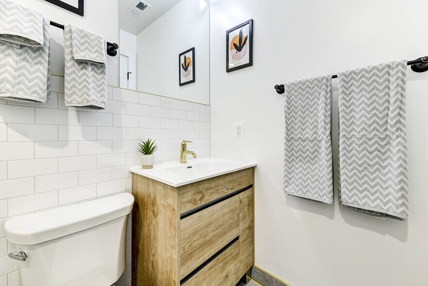 More Photos Of 1122 Bladensburg Rd NE, Washington Apartments For Sale