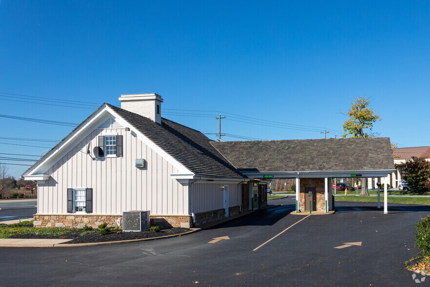 More Photos Of 5107 Concord Pike, Wilmington Bank For Lease