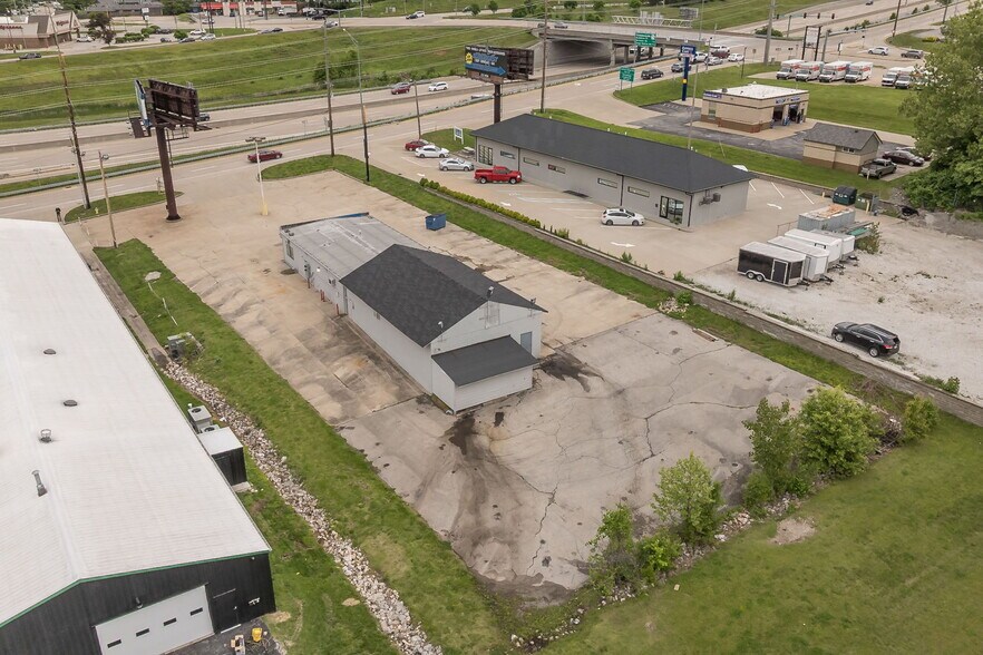More Photos Of 4516 S St Peters Pky, Saint Charles Auto Dealership For Sale