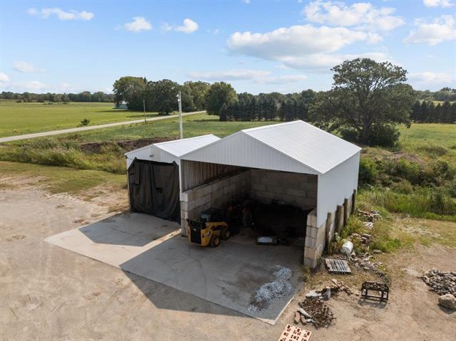 More Photos Of 8889 Oakwood Ave, Neenah Service For Sale