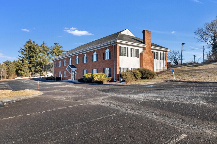 More Photos Of 1050 Sullivan Ave, South Windsor Medical For Sale