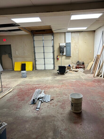More Photos Of 304-306 N Dixie Dr, Vandalia Storefront For Sale