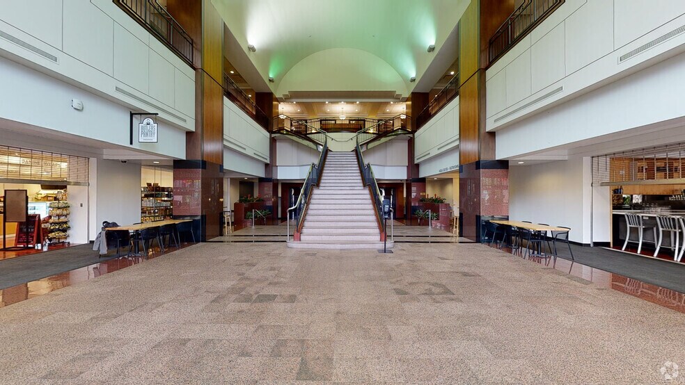 More Photos Of 50 E Rivercenter Blvd, Covington Office Residential For Lease