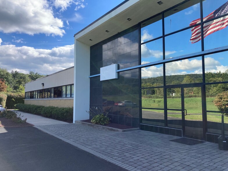 Primary Photo Of 136 Shelding Dr, Delaware Water Gap Manufacturing For Lease