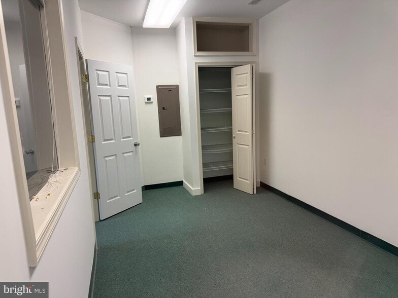 More Photos Of 225 Town Square Dr, Lusby Medical For Lease