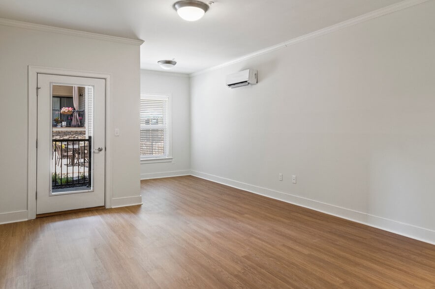 More Photos Of 77A Excelsior Ave, Saratoga Springs Apartments For Lease