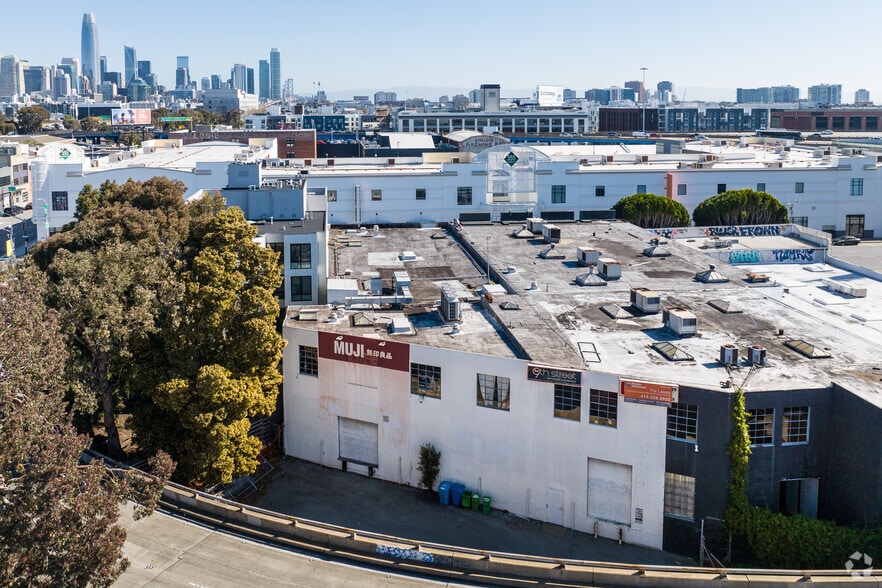 More Photos Of 540 9th St, San Francisco Showroom For Lease