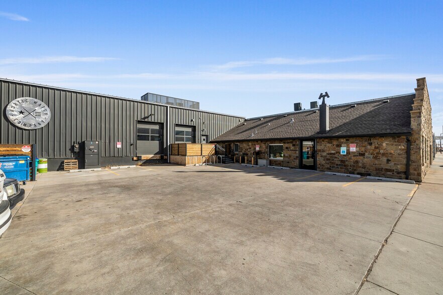 More Photos Of 324 Jefferson St, Fort Collins Warehouse For Lease
