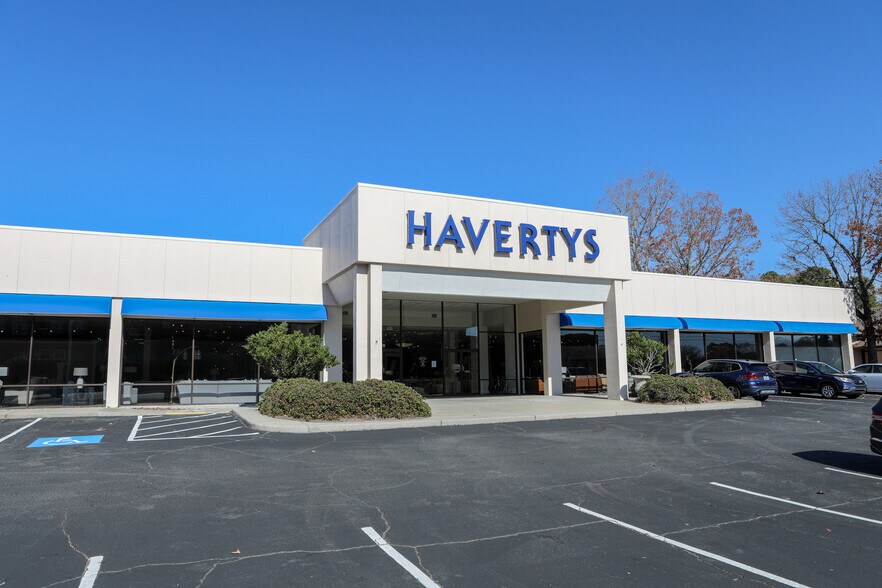 Primary Photo Of 2297 Main St East, Snellville Freestanding For Sale