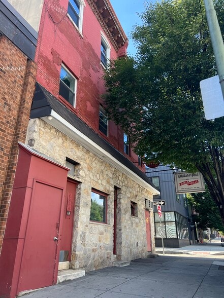 More Photos Of 410-412 W Girard Ave, Philadelphia Theater Concert Hall For Sale