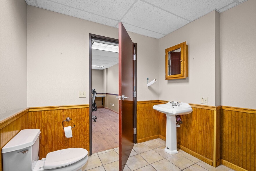 More Photos Of 1399 Sattler Rd, New Braunfels Office For Sale