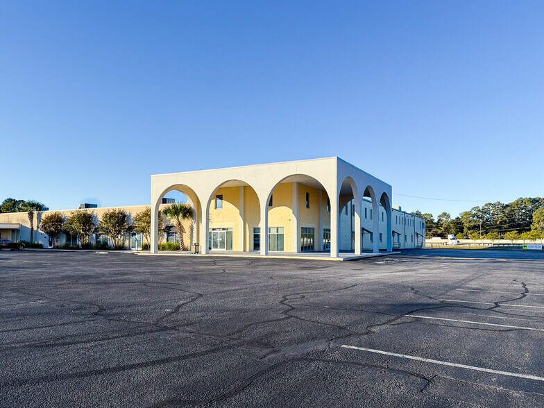 Primary Photo Of 5935 Rivers Ave, North Charleston Showroom For Lease