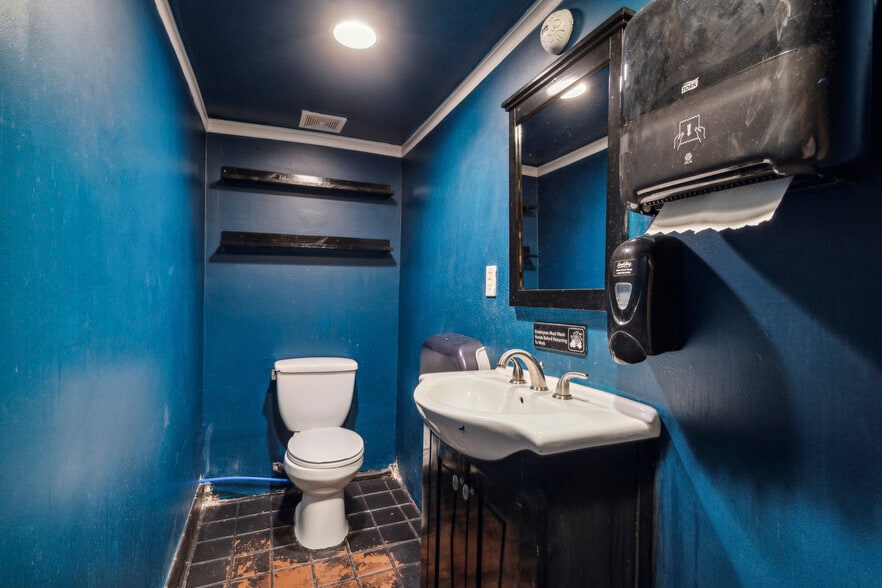 More Photos Of 3749 Midvale Ave, Philadelphia Restaurant For Sale