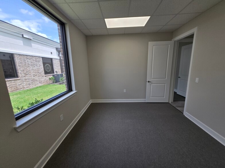 More Photos Of 6110 Sienna Ranch Rd, Missouri City Medical For Lease