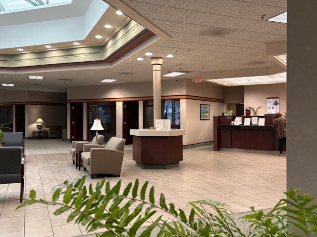 More Photos Of 1612 Congress Pky S, Athens Bank For Sale