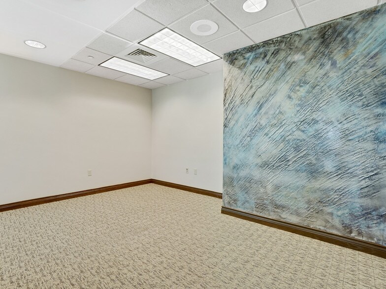 More Photos Of 2530 E Foresight Cir, Grand Junction Manufacturing For Sale