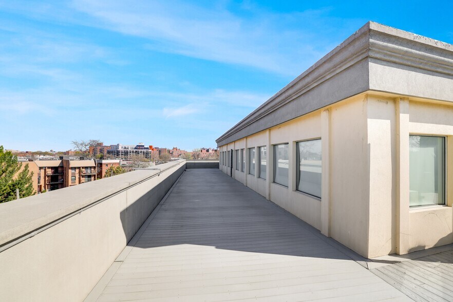 More Photos Of 7543 Parsons Blvd, Flushing Storefront Retail Office For Sale