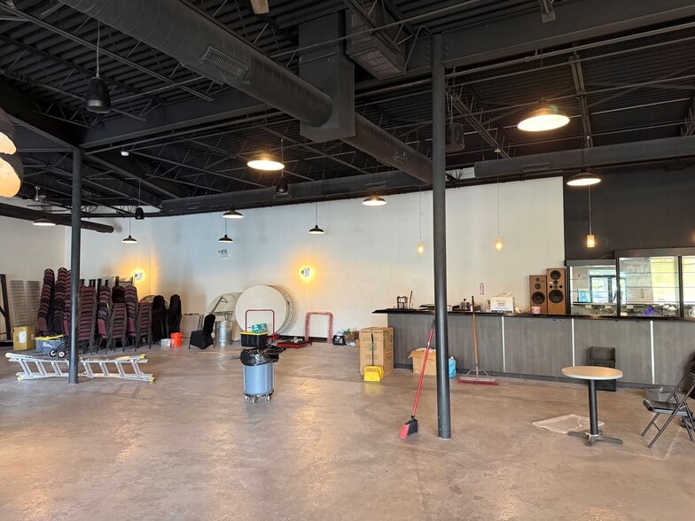 More Photos Of 3515 W Grand Ave, Chicago Land For Sale