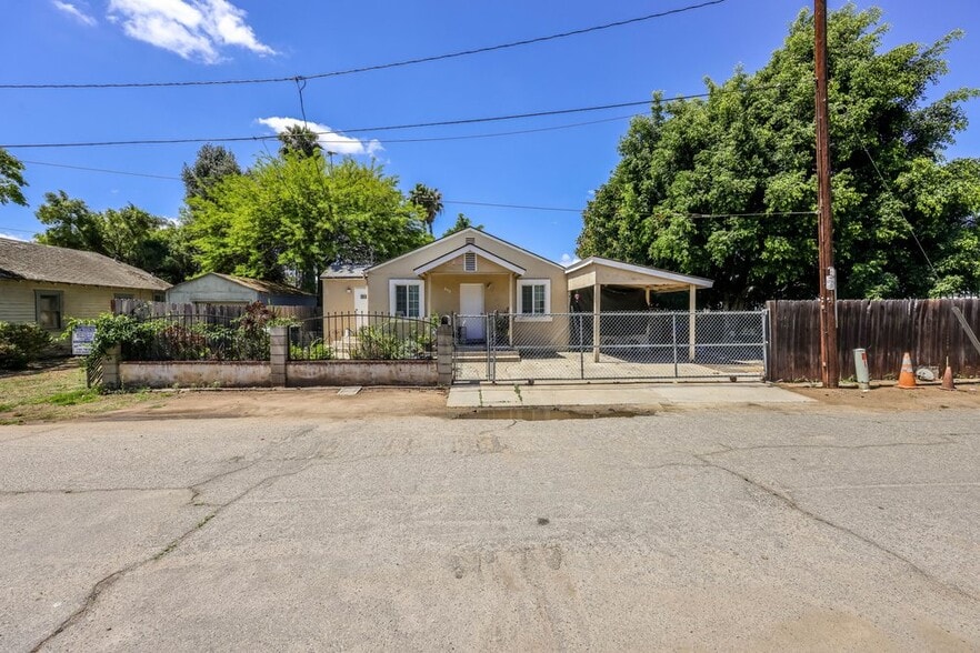 More Photos Of 411 Waverly Pl, Escondido Apartments For Sale