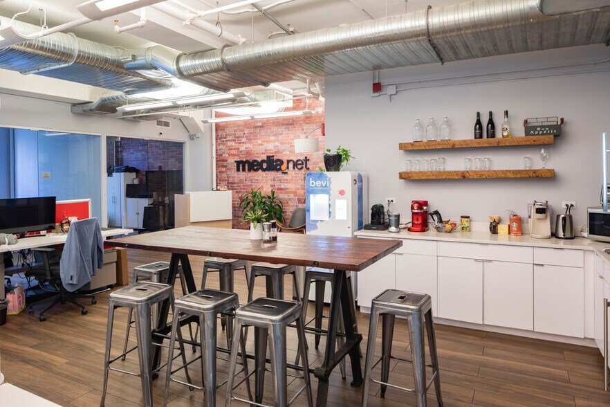 More Photos Of 45 W 34th St, New York Office For Lease