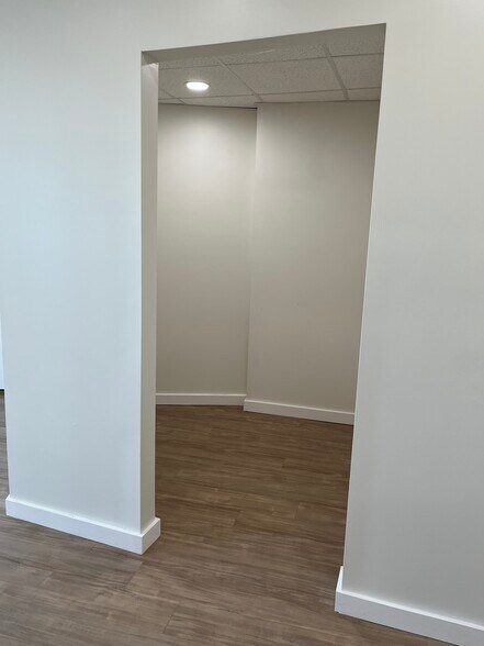 More Photos Of 5 Barney Cir SE, Washington Medical For Lease