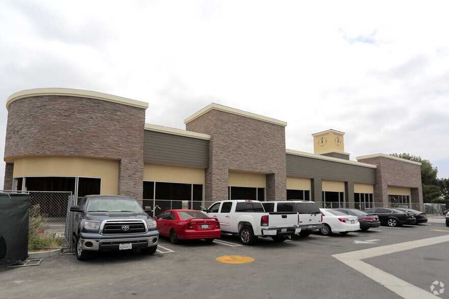 More Photos Of 5100 Orangethorpe Ave, La Palma General Retail For Lease