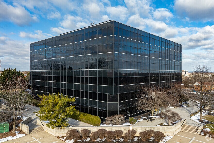 Primary Photo Of 900 US Highway 9 N, Woodbridge Office For Lease