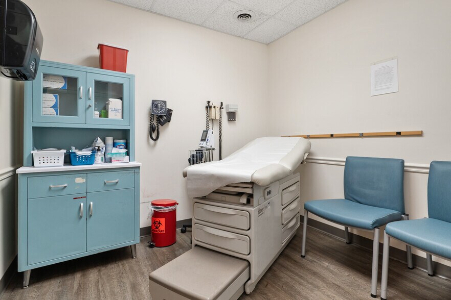 More Photos Of 9650 Santiago Rd, Columbia Medical For Sale