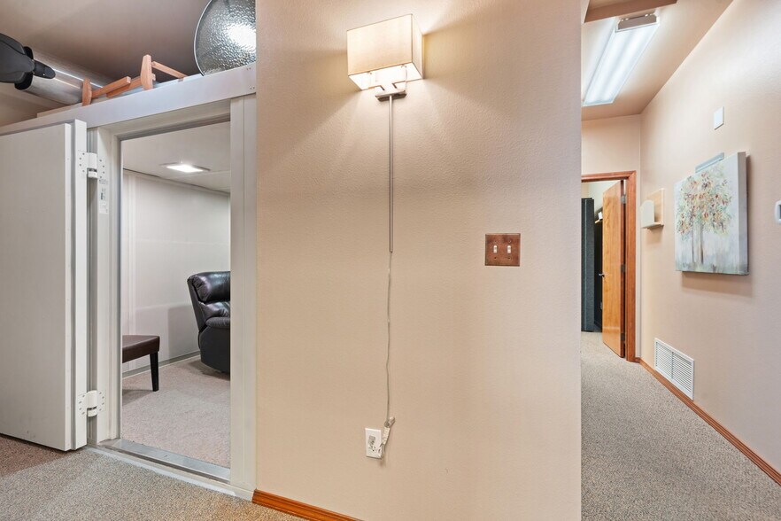 More Photos Of 538 N 5th Ave, Sequim Medical For Sale