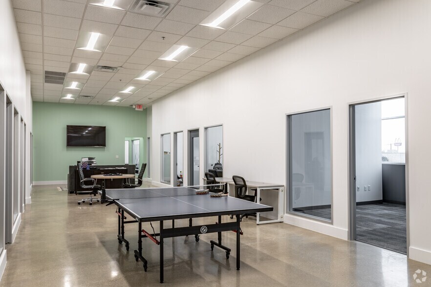 More Photos Of 8522 Broadway, San Antonio Office For Lease