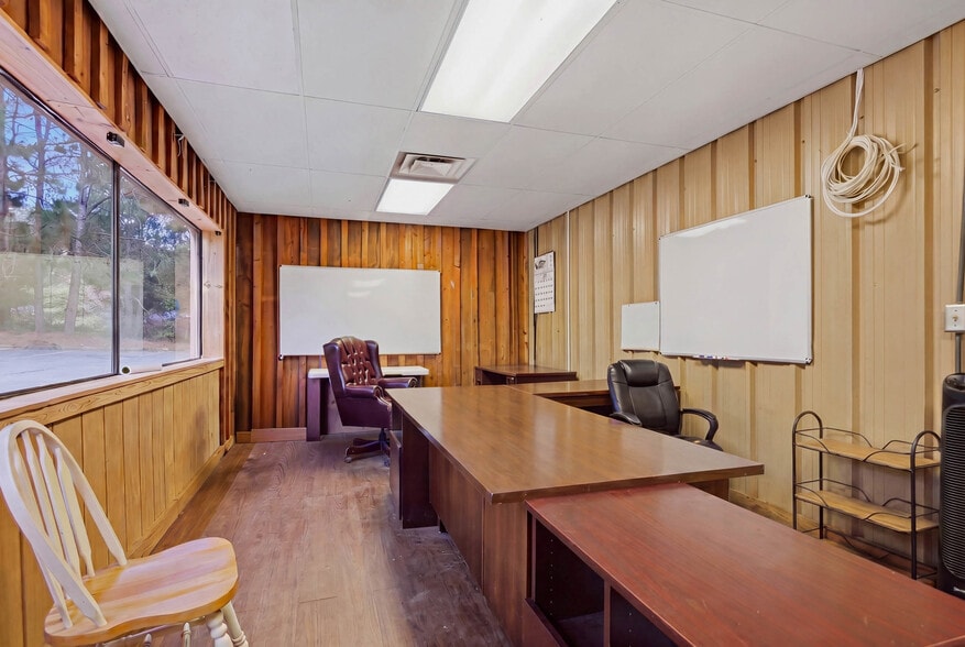 More Photos Of 915 Middle Rd S, Leesburg Industrial For Sale