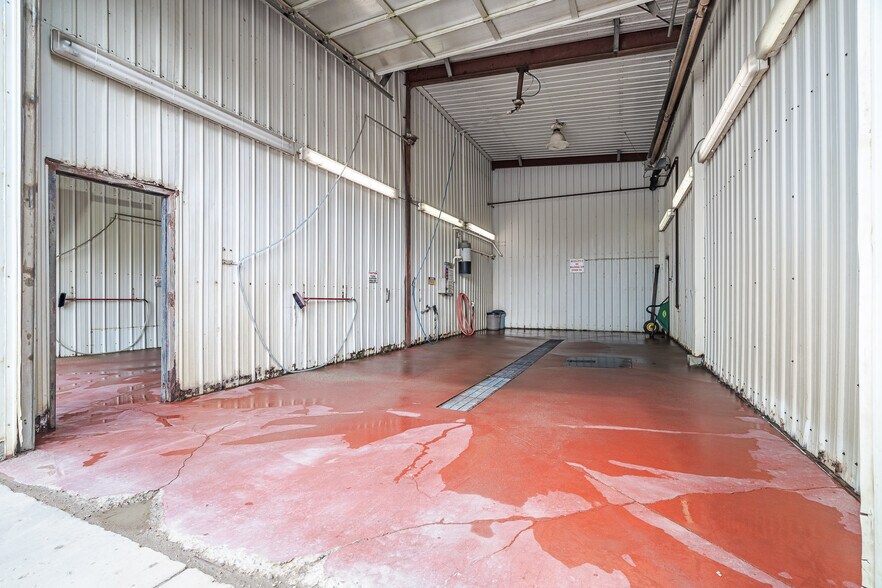 More Photos Of 20 Railway Av S, Marwayne General Retail For Sale