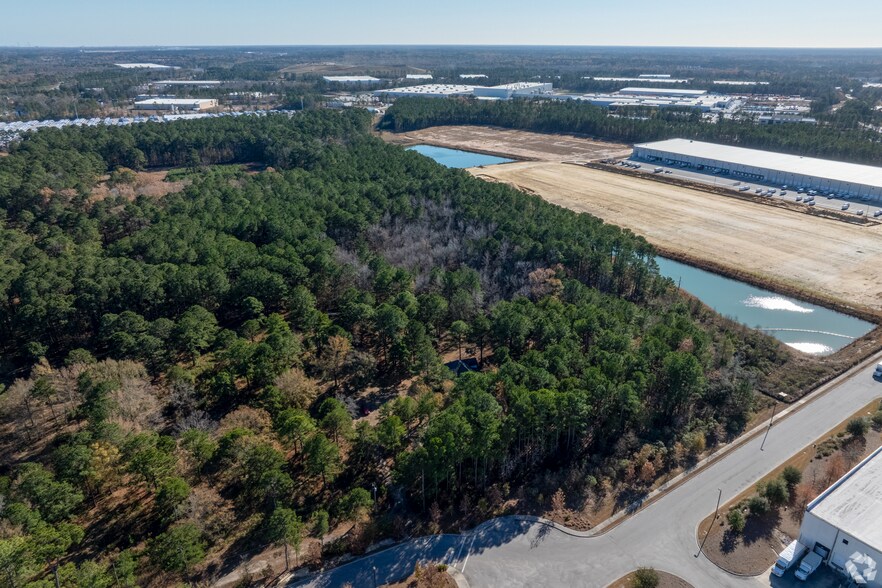 Primary Photo Of 4274 Crosspoint Dr, Ladson Industrial For Lease