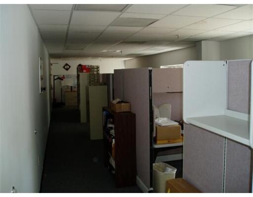 More Photos Of 363 Great Rd, Bedford Unknown For Lease