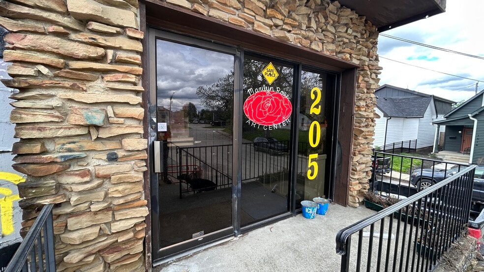 More Photos Of 205 E Palmer St, Indianapolis Warehouse For Sale