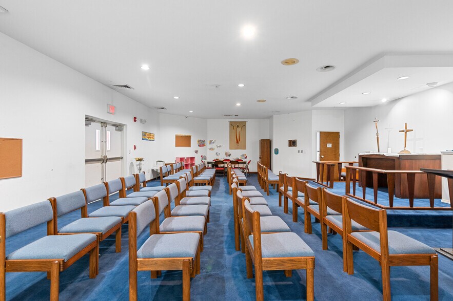 More Photos Of 7875 W McNab Rd, Tamarac Religious Facility For Sale