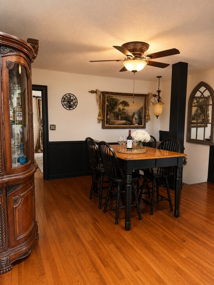 More Photos Of 15 West St, Lake George Hospitality For Sale
