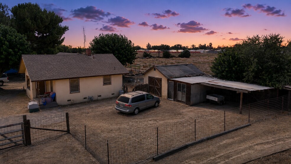 More Photos Of 1367 N Marks Ave, Fresno Land For Sale