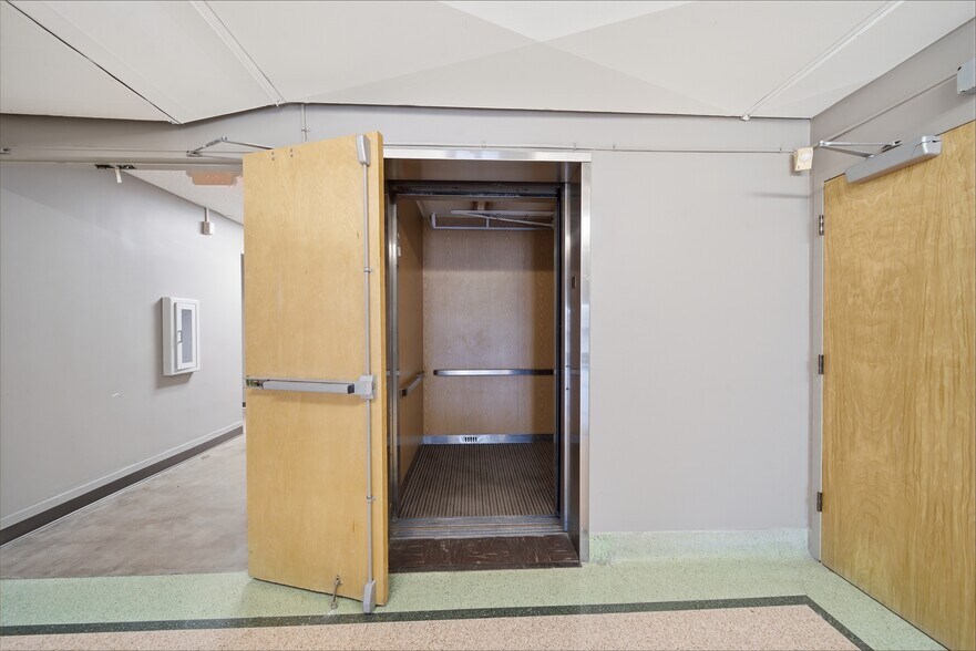 More Photos Of 1915 E 3rd St, Tulsa Religious Facility For Sale