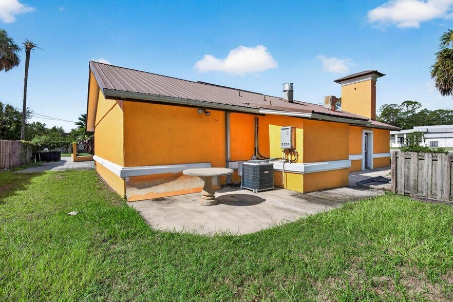 More Photos Of 102 Phillips Dairy Rd, Palatka Restaurant For Sale