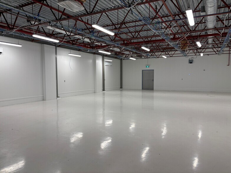 More Photos Of 1315 Tappen Valley Rd, Tappen Warehouse For Lease