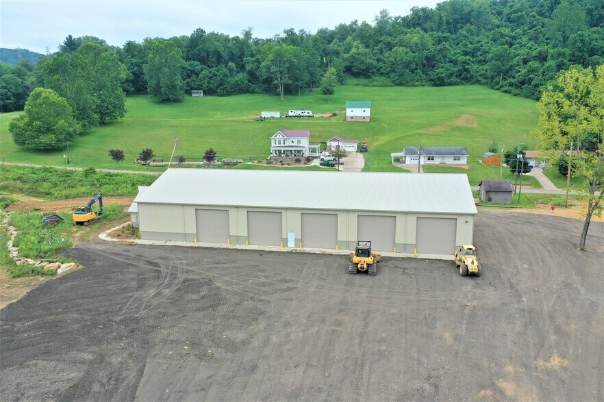 More Photos Of State Route 149, Bellaire Warehouse For Lease