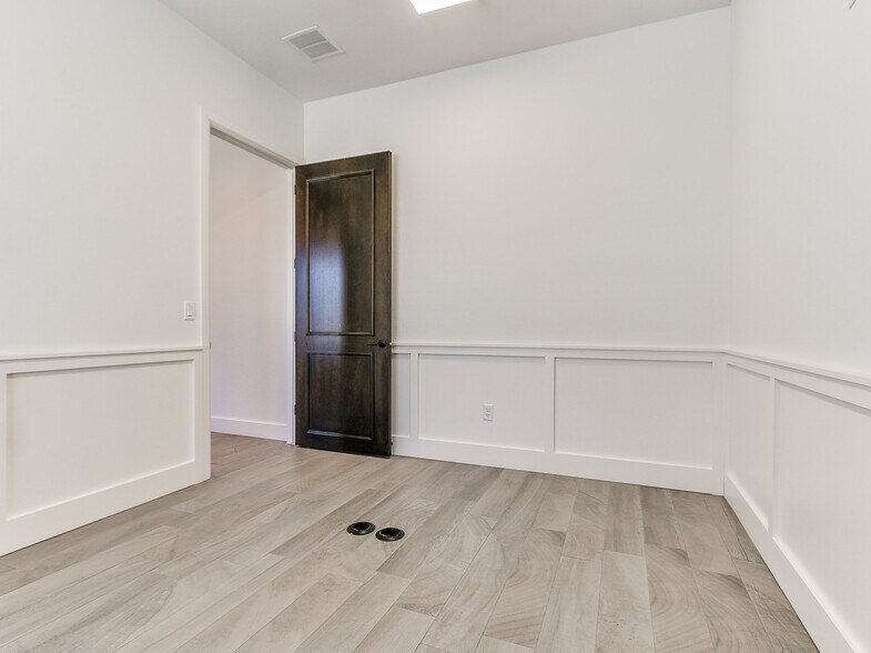 More Photos Of 13709 S Santa Fe Ave, Oklahoma City Office For Lease