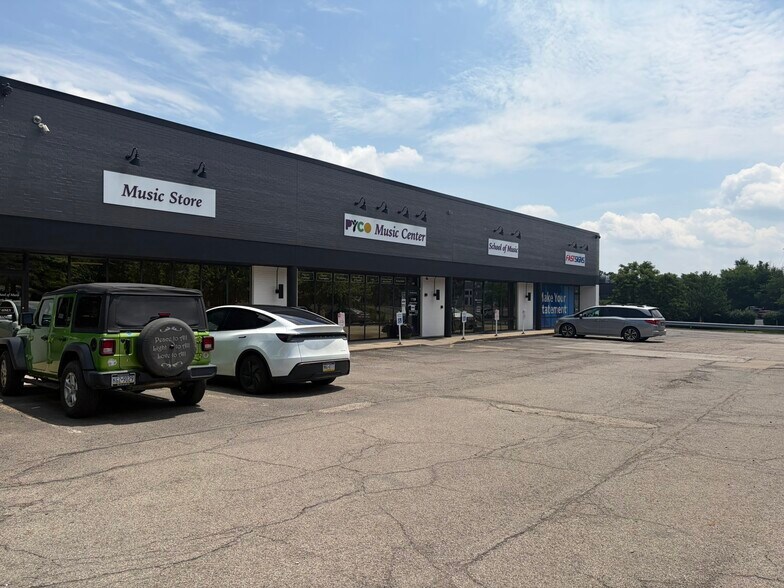More Photos Of 150 Lake Dr, Wexford Research And Development For Lease