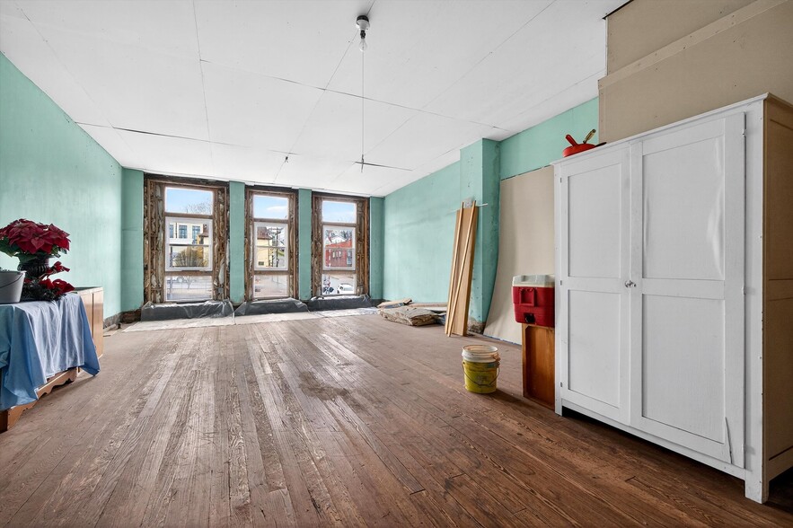 More Photos Of 210 E 5th Ave, Tarentum Office For Sale